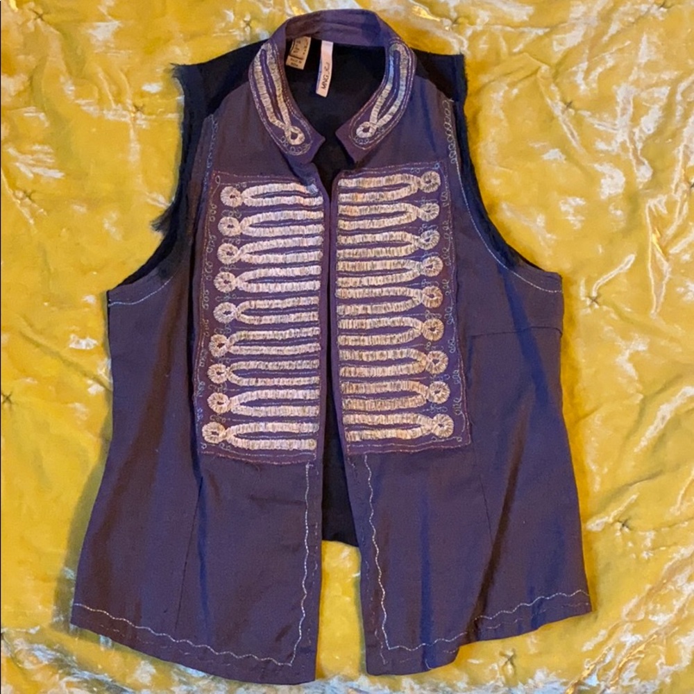 MNG MANGO Beaded Embroidered Vest Size EUR S USA 4